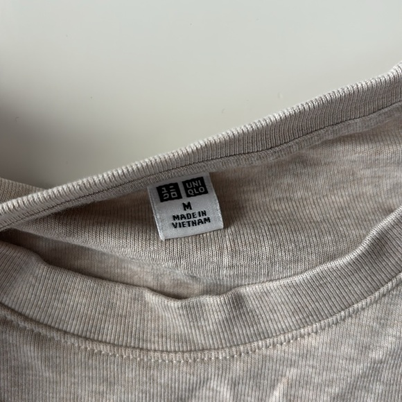 Uniqlo Mini T-Shirt - Picture 2 of 4